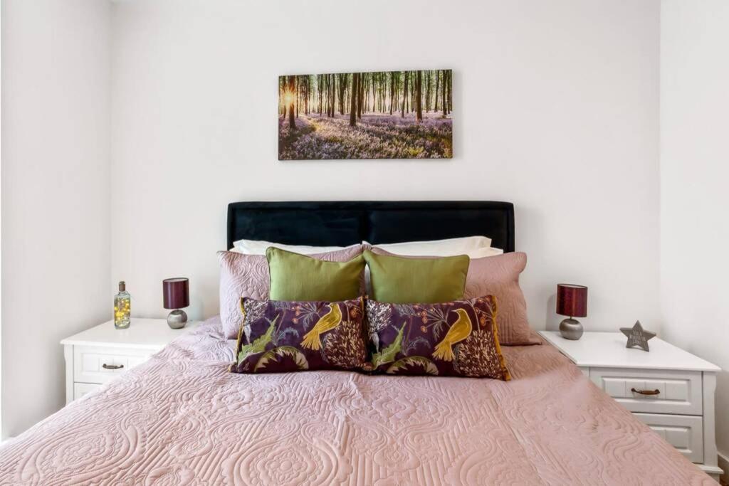 Stunning 2 Bed/2 Bath In Town Centre & Parking! Bracknell Exterior foto